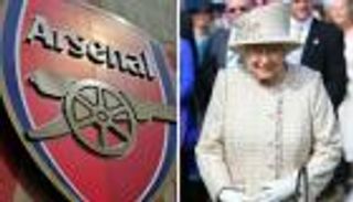 جاء من اليابان.. كيف أحبطت وفاة الملكة إليزابيث مشجعا لأرسنال؟