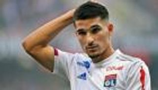 صدمة لأندية البريميرليج.. ليون يتخذ قرارا مفاجئا بشأن حسام عوار