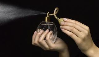 عطور فرمونيه للرجال والنساء
