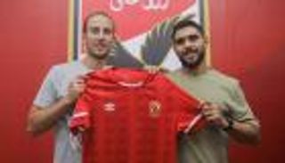 هداف تاريخي.. الأهلي المصري يعلن أول صفقة صيفية