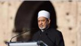 شيخ الأزهر يحذر من حملات "مدروسة" تدعو لهدم الأسرة