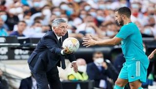 إيدين هازارد وكارلو أنشيلوتي مع ريال مدريد