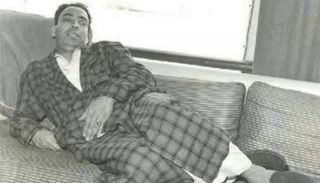 إسماعيل ياسين على فراش المرض