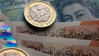 تراجع سعر الجنيه الإسترليني اليوم في بنوك مصر