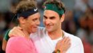 بعد صراع تاريخي.. نادال يوجه الرسالة الأخيرة في ليلة اعتزال روجر فيدرر