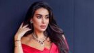 ياسمين صبري من الجيم.. قوام ممشوق وبطن مكشوفة