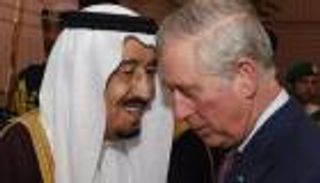 خادم الحرمين يعزي الملك تشارلز ويبحثان تعزيز التعاون