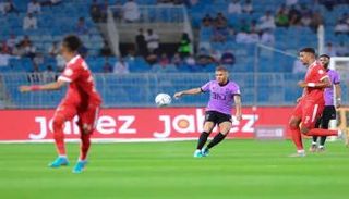 من مباراة الهلال والوحدة في الدوري السعودي
