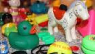 ألعاب الأطفال القديمة.. البلاستيك فيه "سم قاتل"