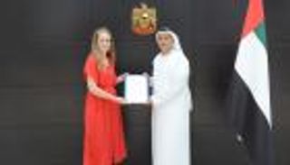 "الخارجية" الإماراتية تتسلم البراءة القنصلية من قنصل إسرائيل