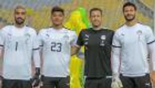 القميص رقم 1.. أول أزمات منتخب مصر في عهد روي فيتوريا