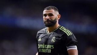 كريم بنزيما مهاجم ريال مدريد