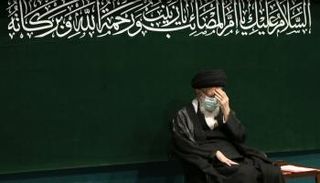 خامنئي خلال مراسم العزاء
