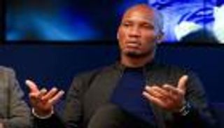 واقعة طريفة.. دروجبا يتعرض للخداع من طفل في بلد عربي (فيديو)