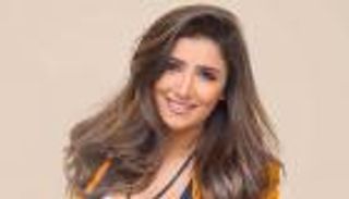 مي عمر "تحت تهديد السلاح" مع حسن الرداد