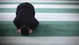 جزائري يفارق الحياة ساجدا أثناء صلاة العشاء