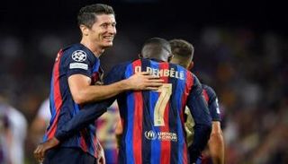 ما القنوات الناقلة لمباراة برشلونة وإلتشي في الدوري الإسباني؟