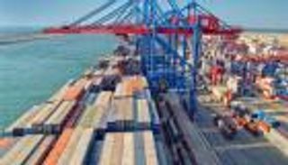 مصر تتخلص من البضائع الخطرة الراكدة بالموانئ بشكل آمن.. جمارك خضراء