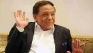 بعد أنباء إصابته بألزهايمر.. أول توضيح رسمي بشأن حالة عادل إمام الصحية