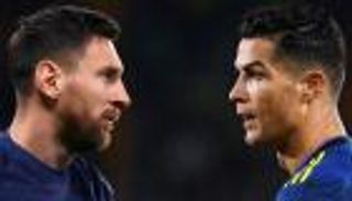 برقم استثنائي.. ميسي يتفوق على كريستيانو رونالدو بهدية نيمار