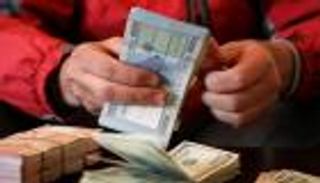 بعد اقتحام البنوك والإغلاق.. انهيار تاريخي لـ"الليرة اللبنانية"