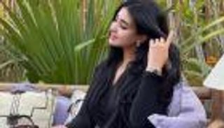 جيهان خليل بالأسود.. أول ظهور بعد الخطوبة (صور)