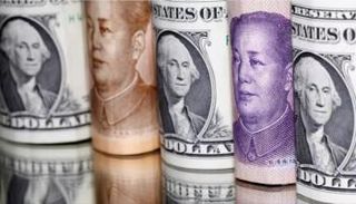 أوراق من عملات نقدية والدولار - أرشيفية