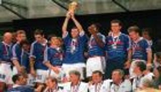 رقم مونديالي (60).. فرنسا تكرم ضيافة كأس العالم بأول لقب