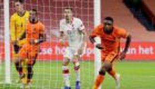 موعد مباراة بولندا وهولندا في دوري الأمم الأوروبية والقنوات الناقلة