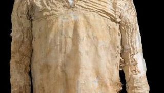 فستان طرخان يعود تاريخه إلى 5 آلاف عام 