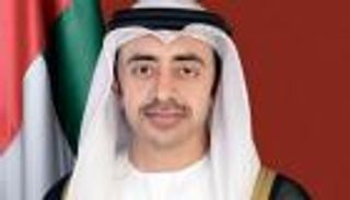 عبدالله بن زايد يبحث مع "كوليبا" تطورات الأزمة في أوكرانيا