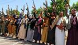 4 تداعيات جسيمة.. جنرال أمريكي يحذر من تخفيف العقوبات على إيران