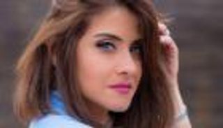 هيدي كرم جريئة في أحدث ظهور.. إطلالة "مكشوفة" (صورة)