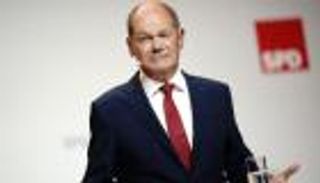 "الدبابات" تدق أبواب شولتز.. هل يلقي النرد بملعب أوكرانيا؟