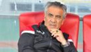 الكبير أو موسيماني.. من سيدرب الرجاء المغربي خلفا للبنزرتي؟