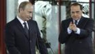 إيطاليا وروسيا.. هل يقلب برلسكوني موازين الموقف الأوروبي؟