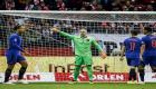 دوري الأمم الأوروبية.. حارس هولندا يكتب التاريخ في مباراته الأولى