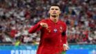 "نموذج للطموح".. تاريخ جديد ينتظر كريستيانو رونالدو في يورو 24