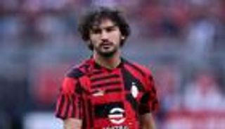 السر في ميلان.. لماذا رفض ياسين عدلي تمثيل منتخب الجزائر؟