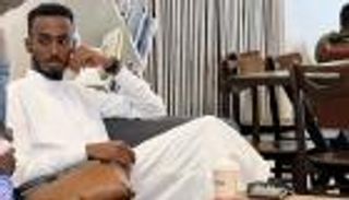 "طيف".. مبادرة شبابية للتشجيع على القراءة في مقديشو