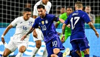 ليونيل ميسي ضد الهندوراس