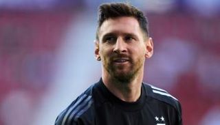 ليونيل ميسي قائد الأرجنتين