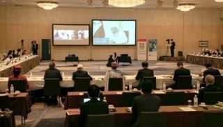 الشيخ عبدالله بن بيه في افتتاح مؤتمر