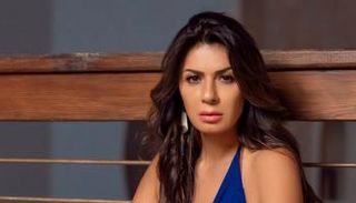 الفنانة المصرية نجلاء بدر