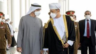 الشيخ محمد بن زايد آل نهيان مستقبلا سلطان عمان - أرشيفية