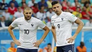 كريم بنزيما وأوليفيه جيرو ثنائي منتخب فرنسا