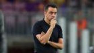 مذبحة في برشلونة.. تشافي يخون أصدقاءه من أجل المجد