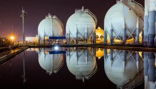 خزانات وقود - أرشيفية