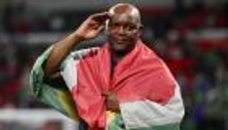 قبل بيتسو موسيماني.. 5 مدربين عظماء قادوا أندية في الدرجة الثانية