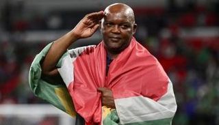 بيتسو موسيماني مدرب الأهلي السعودي الجديد